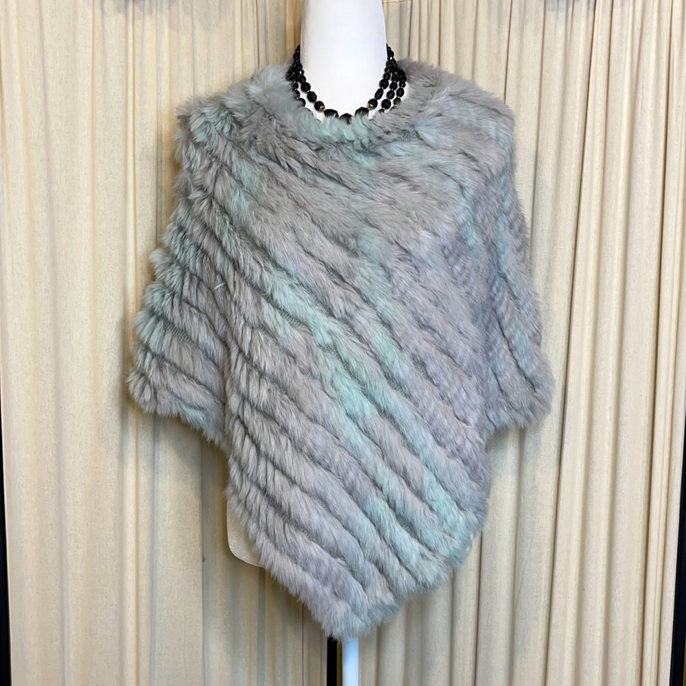 RABBIT FUR OSFM- FUR GRAY & BLUE FUZZY KINTED PONCHO OR SHRUG